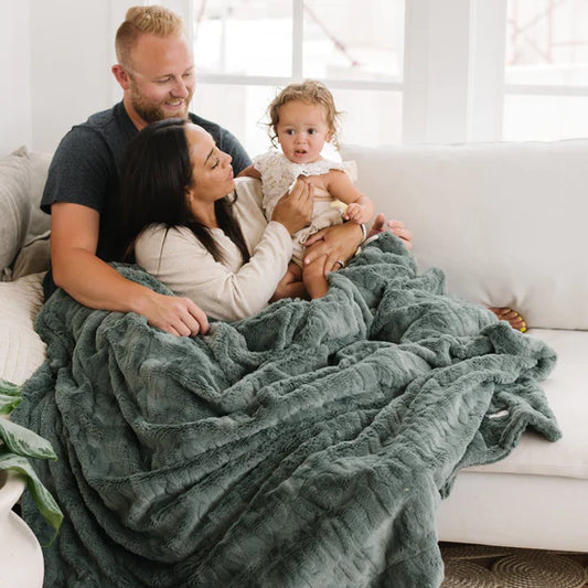 Saranoni Fir Patterned Faux Fur Throw